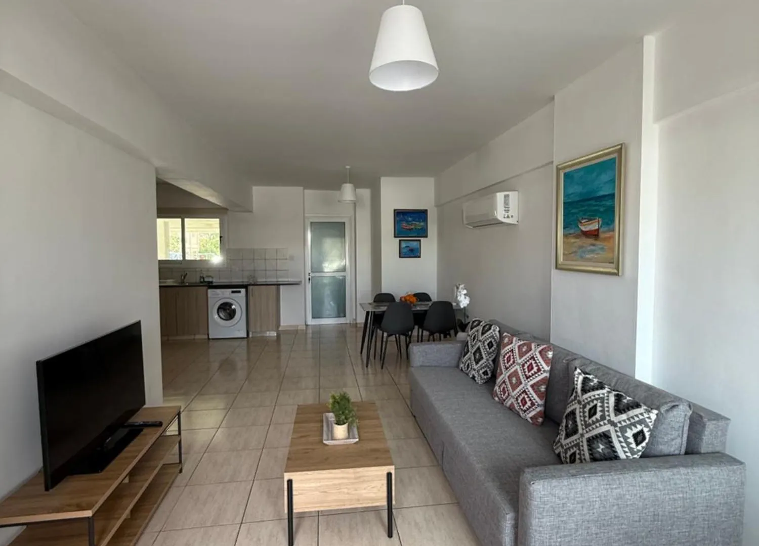 Welcome To Larnaca 50M From The Beachfront Apartment